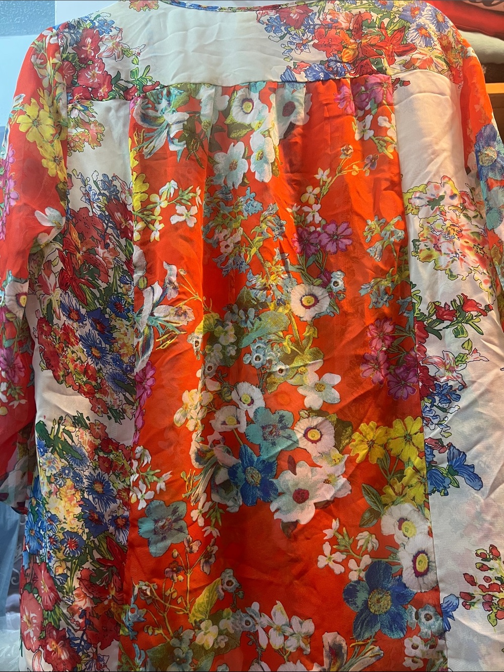 fig and flower Large Floral Blouse - Picture 11 of 11